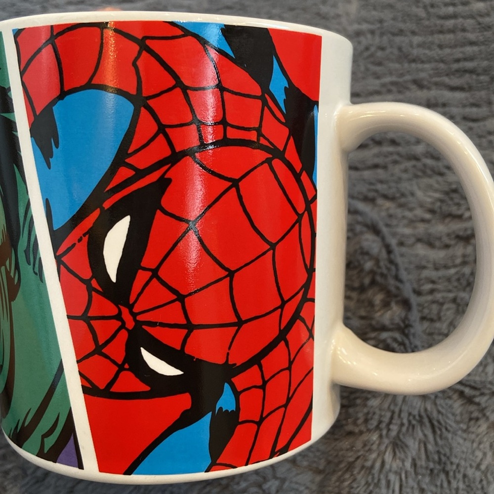 **RARE** Spider man, Hulk, Captain America and Iron man: Marvel mug (big size)